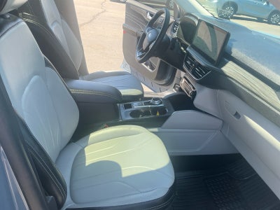 2025 Ford Escape Platinum