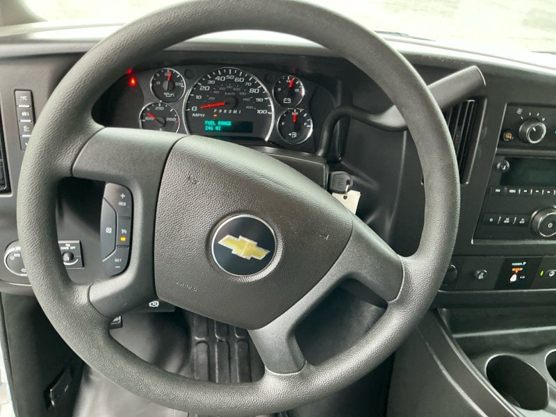 2025 Chevrolet Express Cargo WT
