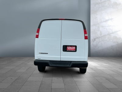 2025 Chevrolet Express Cargo WT