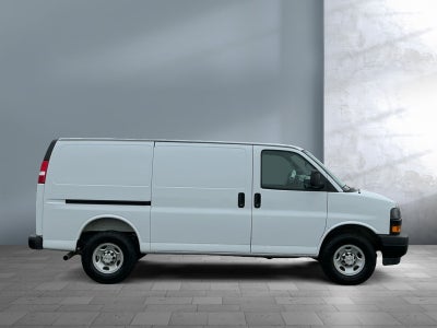 2025 Chevrolet Express Cargo WT