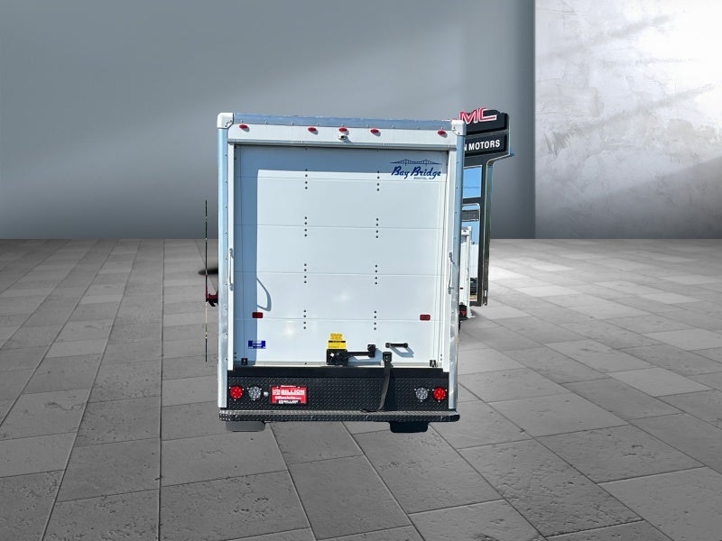 2025 GMC Savana Cutaway 3500 1WT