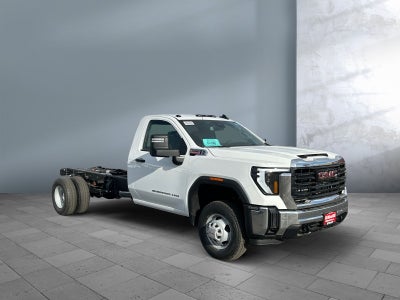2026 GMC Sierra 3500 HD Chassis Cab Pro