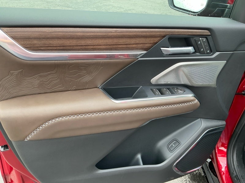 2027 GMC Acadia Denali Ultimate