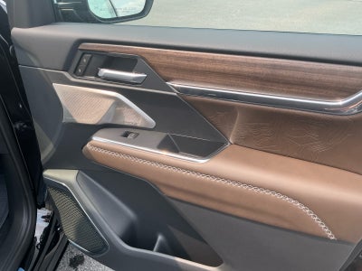 2027 GMC Acadia Denali Ultimate