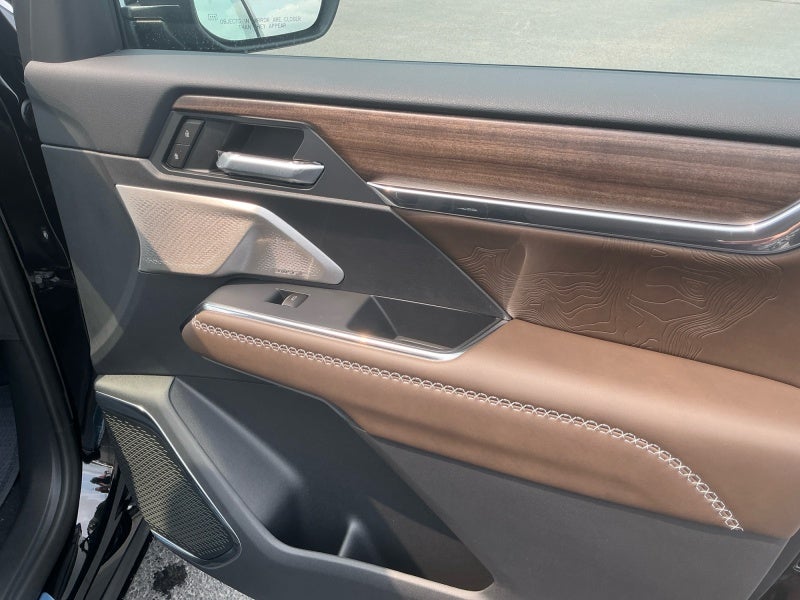 2027 GMC Acadia Denali Ultimate