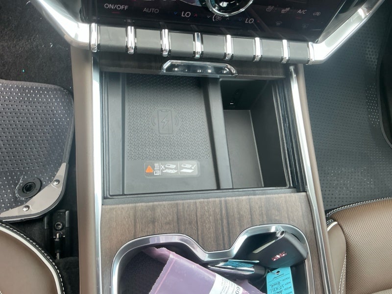 2027 GMC Acadia Denali Ultimate - Photo 13