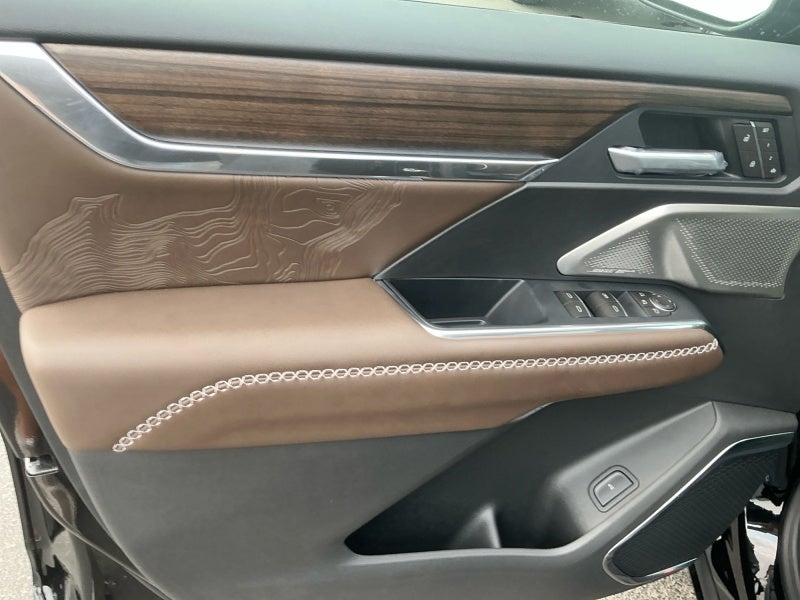 2027 GMC Acadia Denali Ultimate - Photo 16
