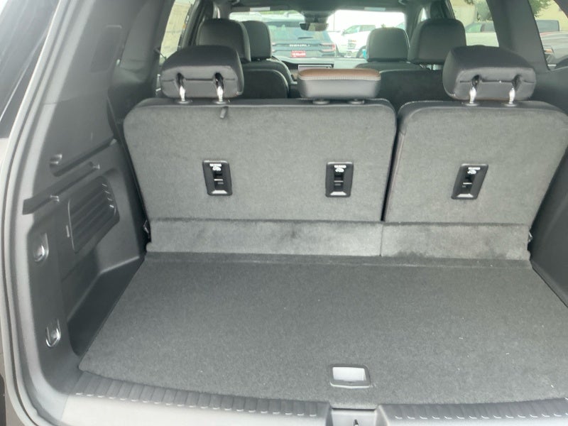 2027 GMC Acadia Denali Ultimate
