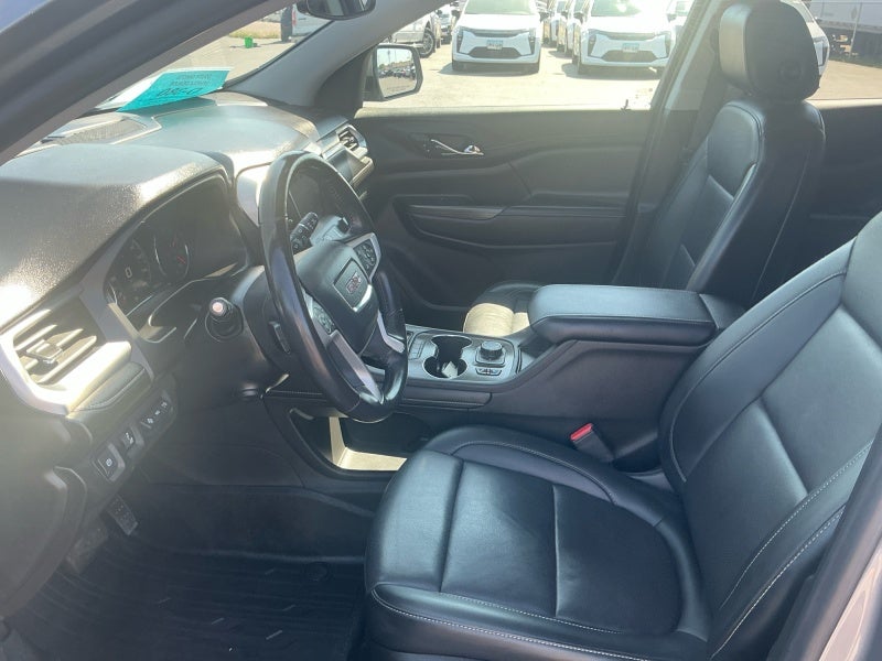 2021 GMC Acadia SLT