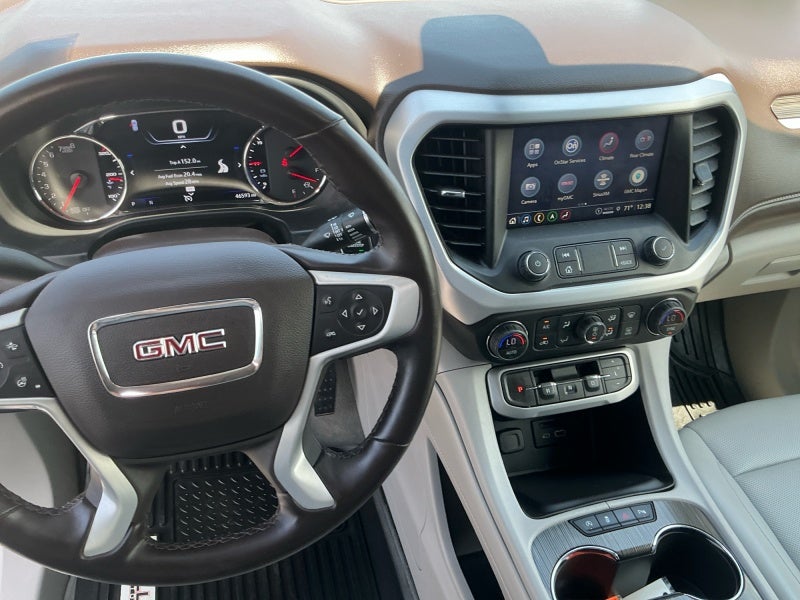 2023 GMC Acadia SLT