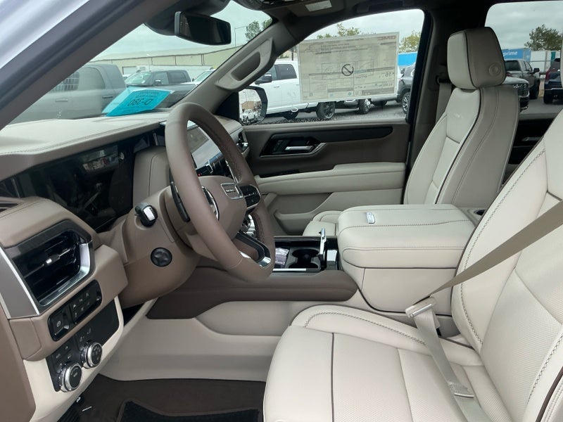 2026 GMC Yukon Denali - Photo 10