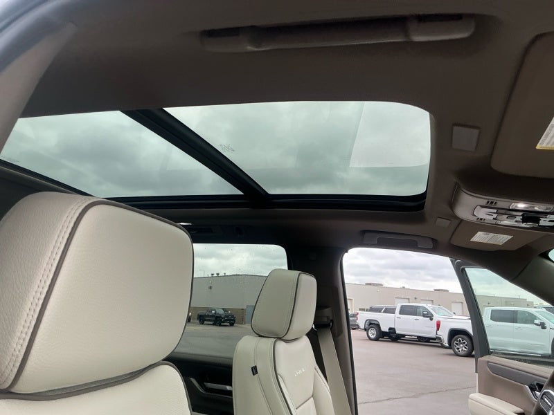 2026 GMC Yukon Denali - Photo 23