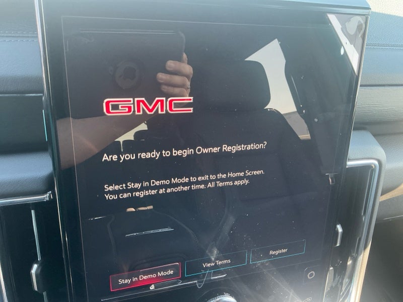 2026 GMC Yukon Denali - Photo 12