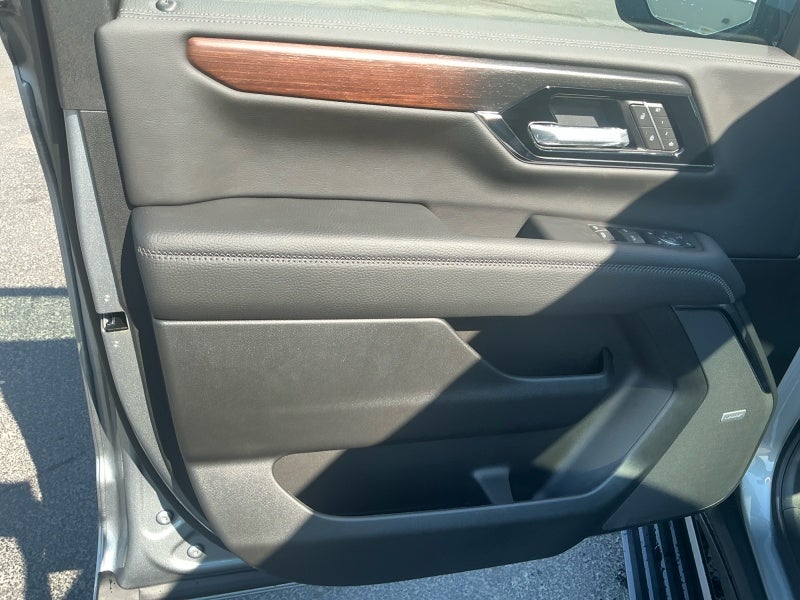 2026 GMC Yukon Denali - Photo 16