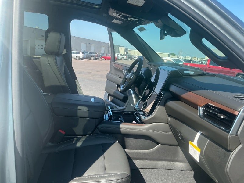 2026 GMC Yukon Denali - Photo 20