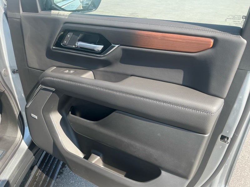 2026 GMC Yukon Denali - Photo 21