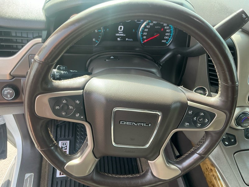 2017 GMC Yukon XL Denali