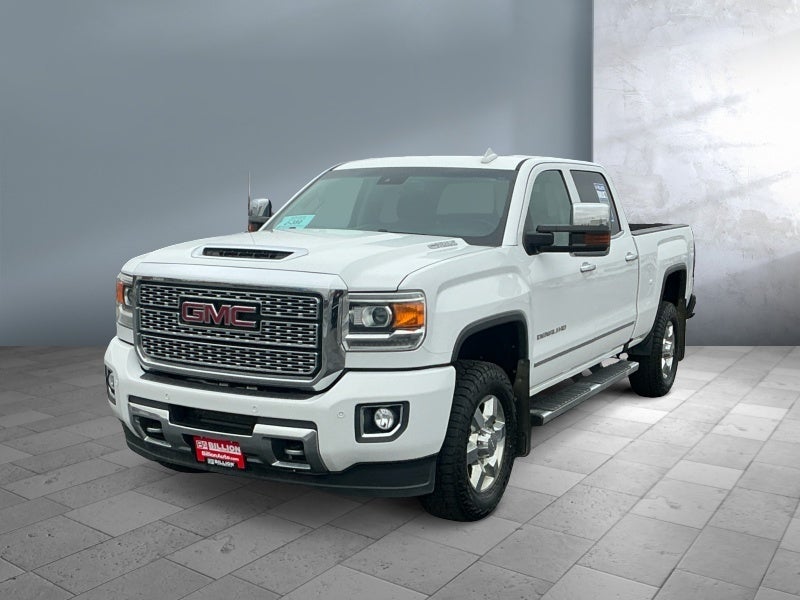 2019 GMC Sierra 4WD Crew Cab Standard Box Denali's photo