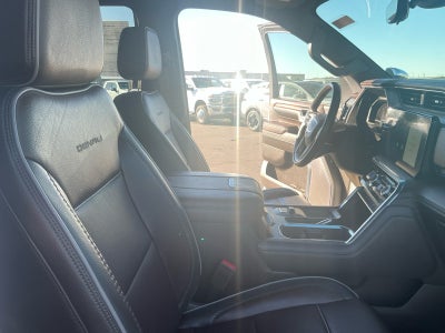 2024 GMC Sierra 3500 HD Denali