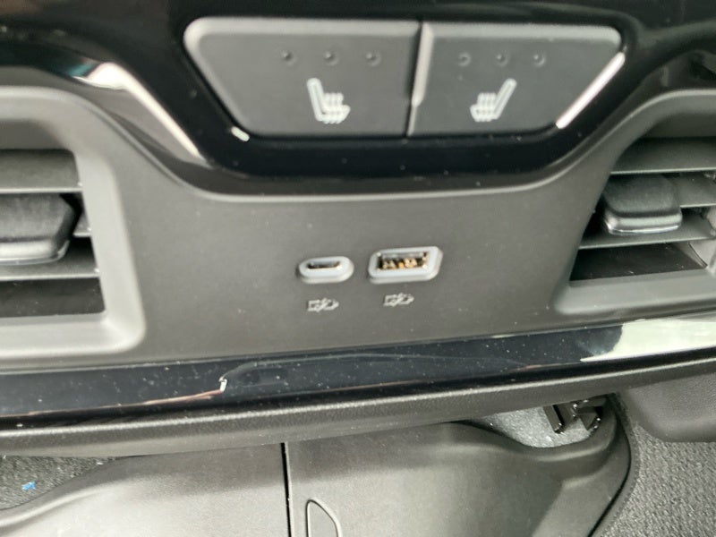 2025 GMC Sierra 3500 HD AT4