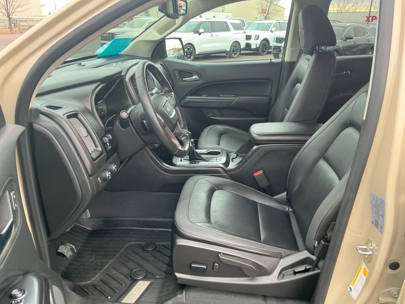 2022 GMC Canyon AT4 - Leather