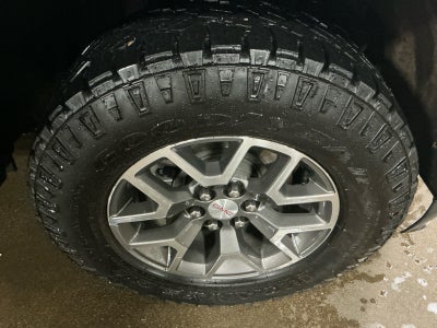 2022 GMC Canyon AT4 - Leather