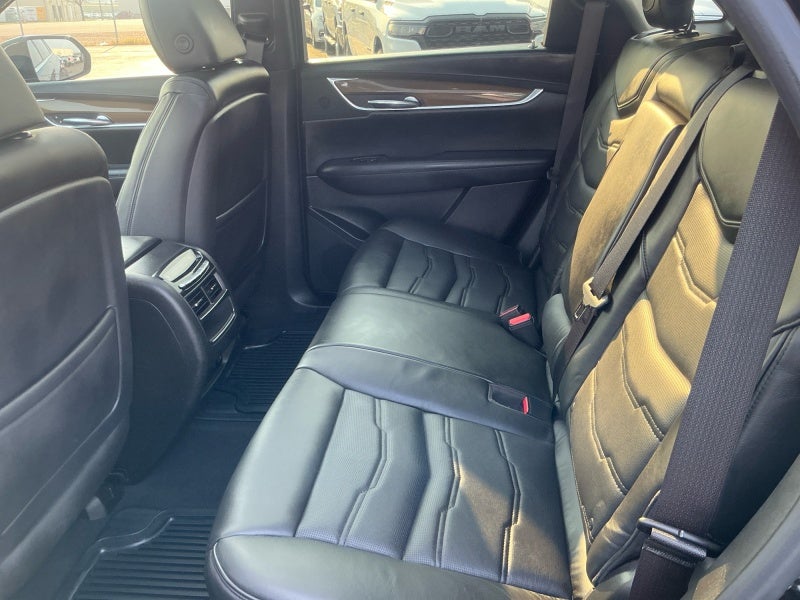 2017 Cadillac XT5 Platinum AWD