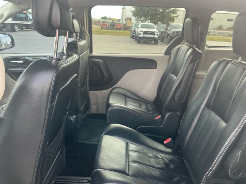 2014 Chrysler Town & Country Touring