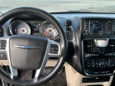 2013 Chrysler Town & Country Touring-L