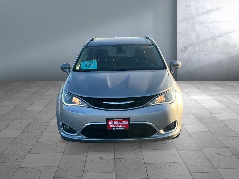2C4RC1EG8JR293714