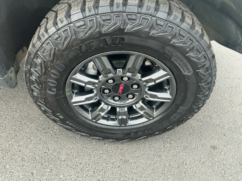 2025 GMC Sierra 1500 AT4X