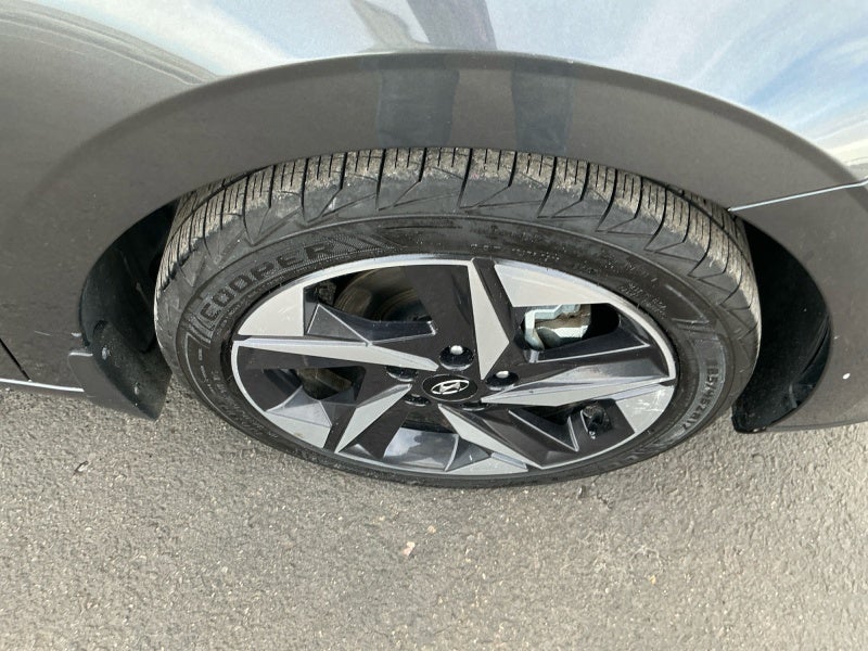 2022 Hyundai Elantra Limited