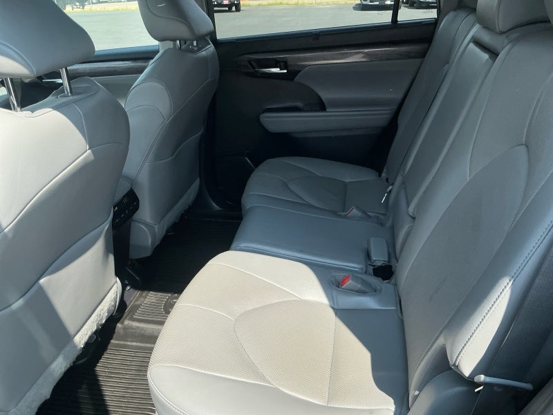 2022 Toyota Highlander Limited