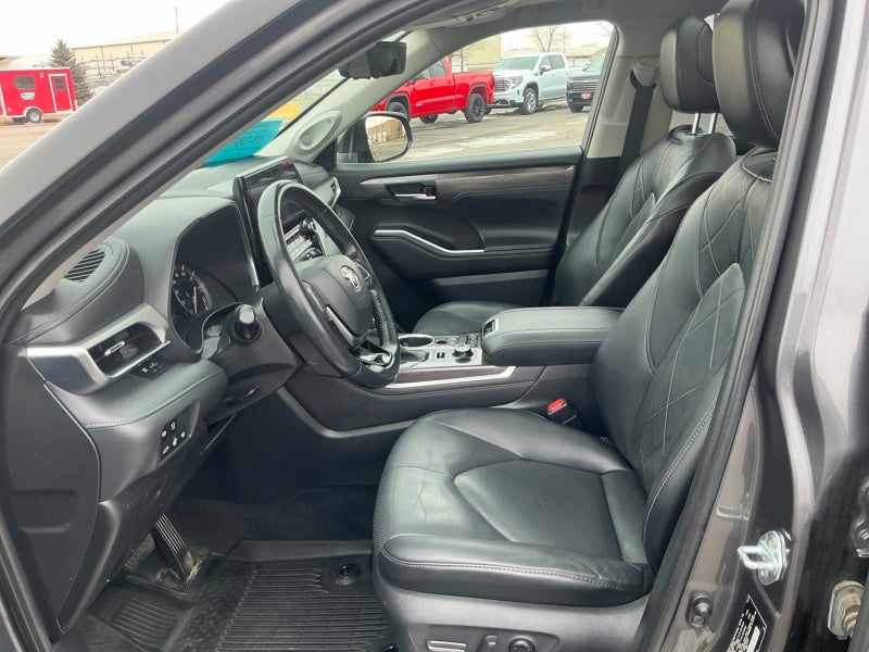 2021 Toyota Highlander Platinum