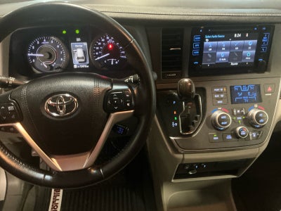 2015 Toyota Sienna XLE