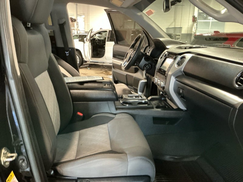 2016 Toyota Tundra 4WD Truck SR5