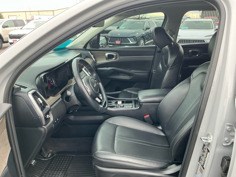 2023 Kia Sorento X-Line S