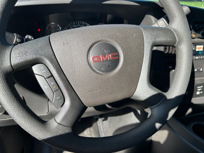 2025 GMC Savana Cutaway 3500 1WT