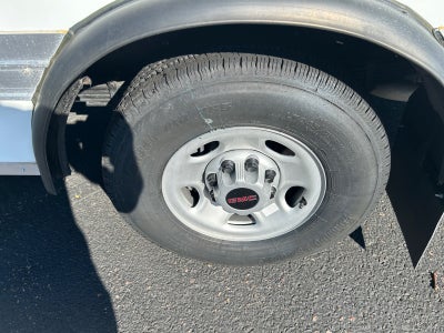 2025 GMC Savana Cutaway 3500 1WT