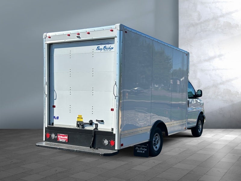 2025 GMC Savana Cutaway 3500 1WT