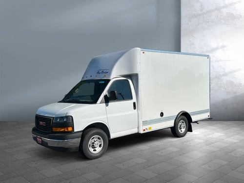 2025 GMC Savana Cutaway 3500 1WT