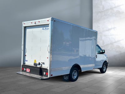 2025 GMC Savana Cutaway 3500 1WT