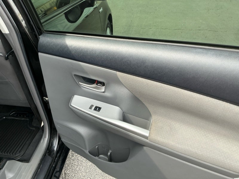 2012 Toyota Prius v Two